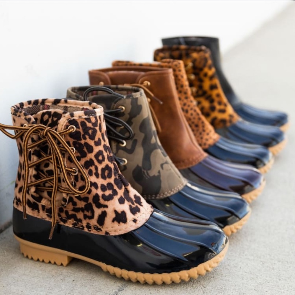Leopard Cheetah Print Side Laced Duck Boots - Picture 6 of 7